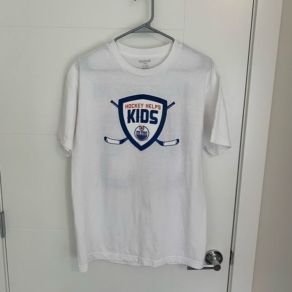 AUTOGRAPHED Edmonton Oilers Nugent-Hopkins T-shirt - Picture 1 of 4